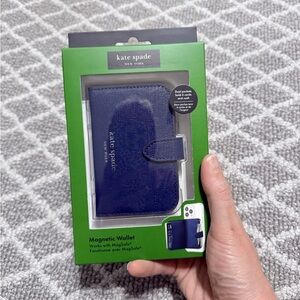 Kate Spade Navy Magnetic Wallet for MagSafe